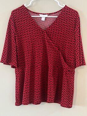 Liz Claiborne Red V-Neck Flutter Sleeve Geometric Print Top Size L